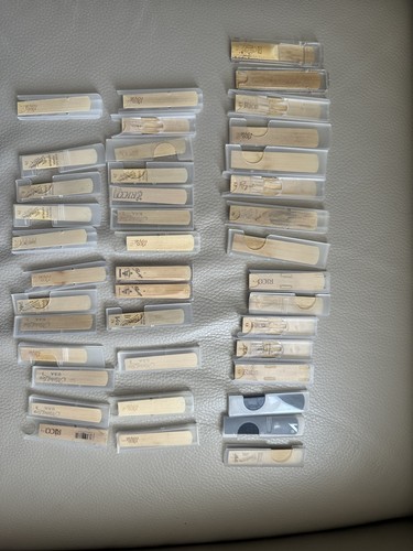 Reeds saxophone clarinets - 40,