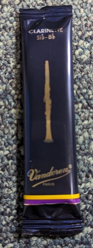Vandoren flat clarinet - b,