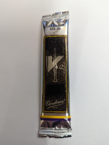 Vandoren v12 clarinet reed - clarinet,
